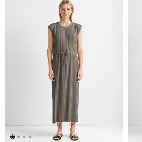 𝅺BNWT Club Monaco Pleated Maxi Dress - Picture 1 of 13